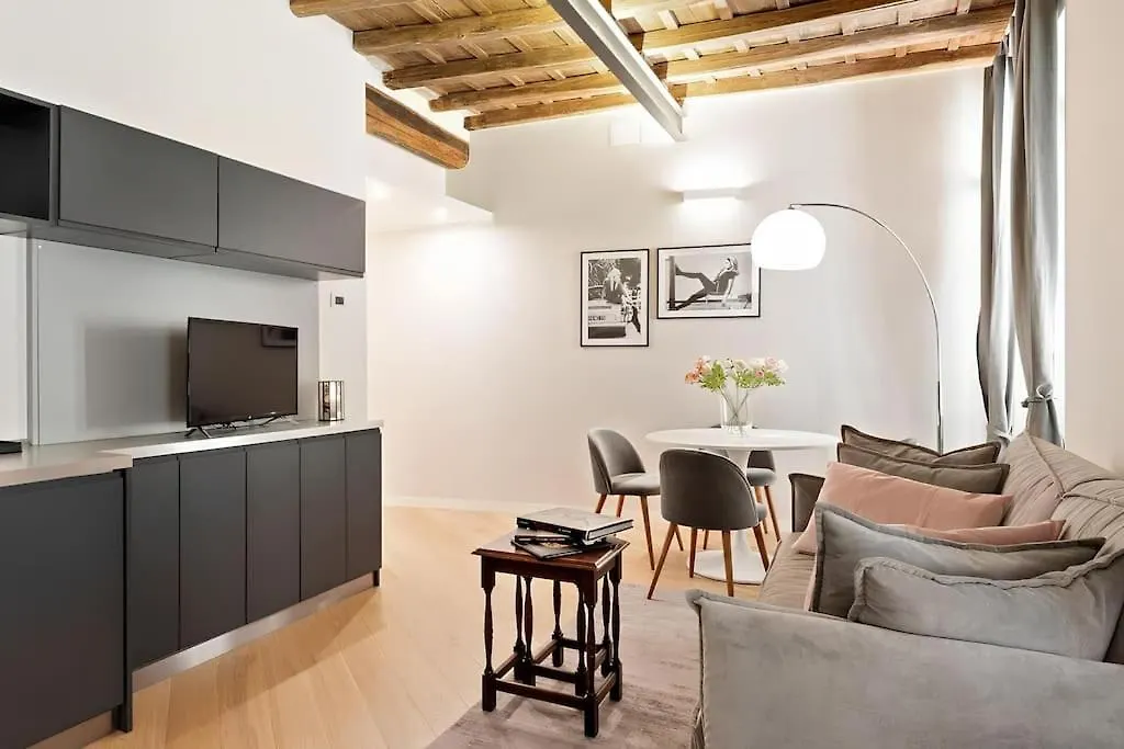 Hostme Piazza Navona Apartament Rome Italy
